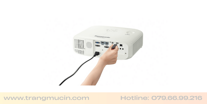 máy chiếu panasonic pt-vx615n-3